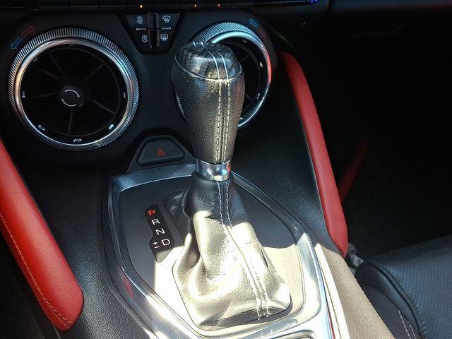 Photo of 2021 Summit White Chevrolet Camaro