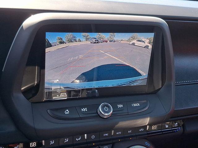 Photo of 2021 Summit White Chevrolet Camaro