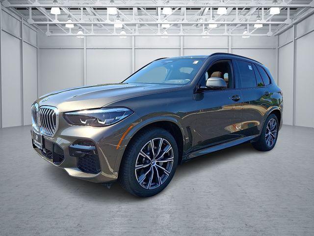 Photo of 2023 Green Metallic BMW X5