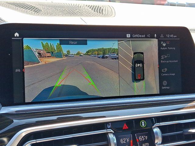 Photo of 2023 Green Metallic BMW X5