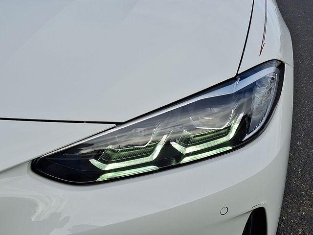 Photo of 2023 Alpine White BMW 430