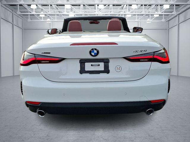 Photo of 2023 Alpine White BMW 430