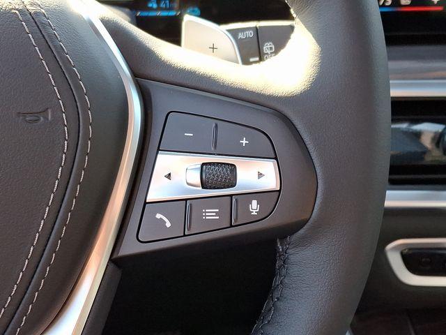 Photo of 2025 Black Sapphire Metallic BMW X5