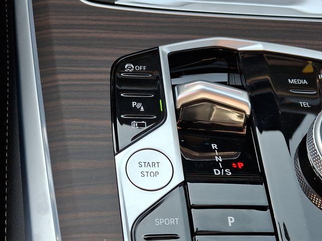 Photo of 2025 Black Sapphire Metallic BMW X5