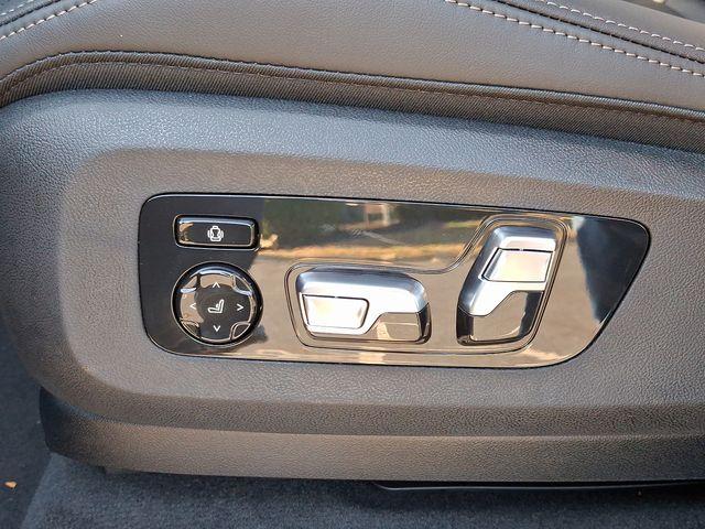 Photo of 2025 Black Sapphire Metallic BMW X5