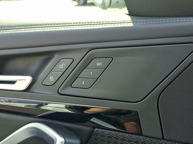 Photo of 2025 Mineral White Metallic BMW X1