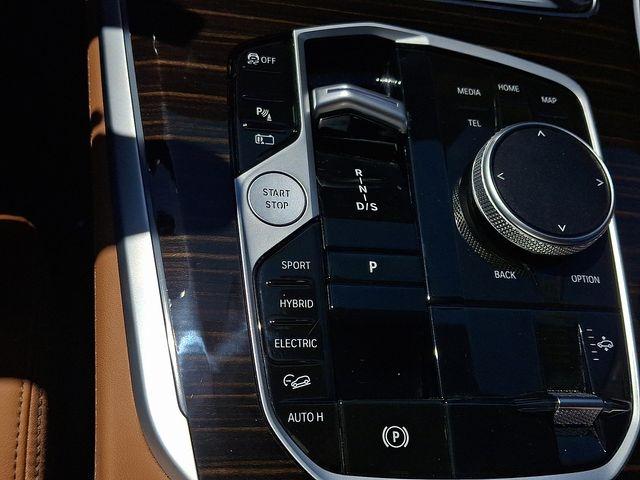 Photo of 2025 White Metallic BMW X5