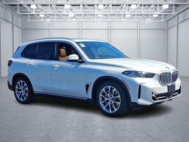 Photo of 2025 White Metallic BMW X5