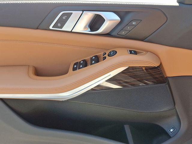 Photo of 2025 White Metallic BMW X5