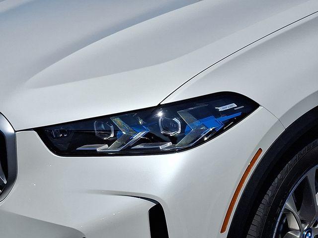 Photo of 2025 White Metallic BMW X5