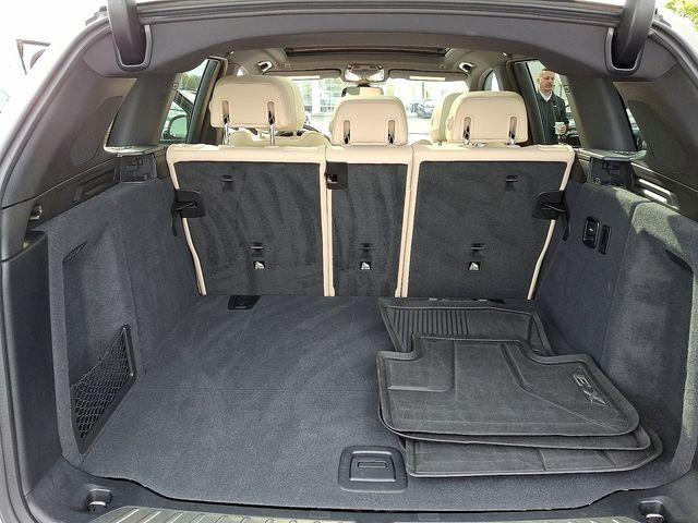 Photo of 2024 White Metallic BMW X3