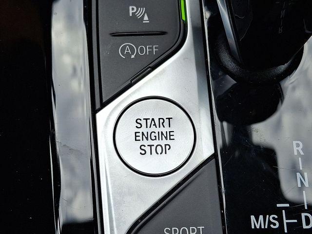 Photo of 2024 White Metallic BMW X3