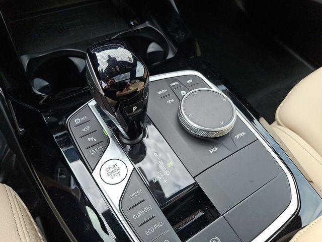 Photo of 2024 White Metallic BMW X3