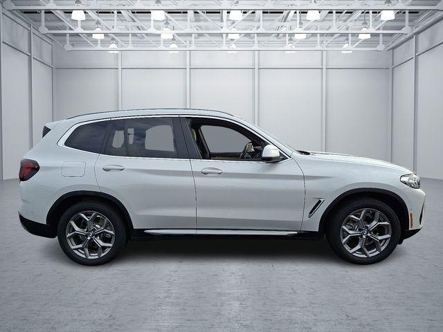 Photo of 2024 White Metallic BMW X3