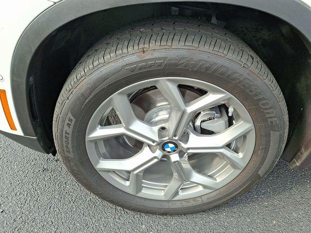 Photo of 2024 White Metallic BMW X3
