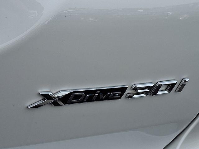 Photo of 2024 White Metallic BMW X3