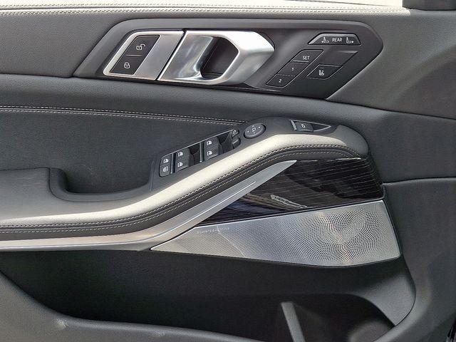 Photo of 2026 Blue BMW X7