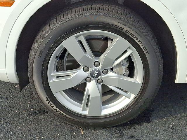 Photo of 2019 Ibis White Audi Q5