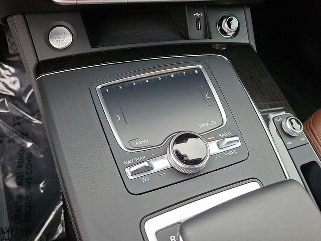 Photo of 2019 Ibis White Audi Q5