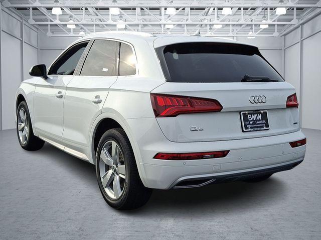 Photo of 2019 Ibis White Audi Q5