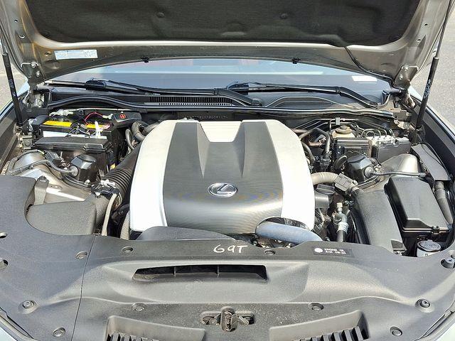 Photo of 2019 Atomic Silver Lexus RC 350