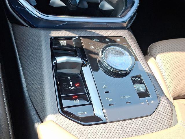 Photo of 2025 Alpine White BMW X3