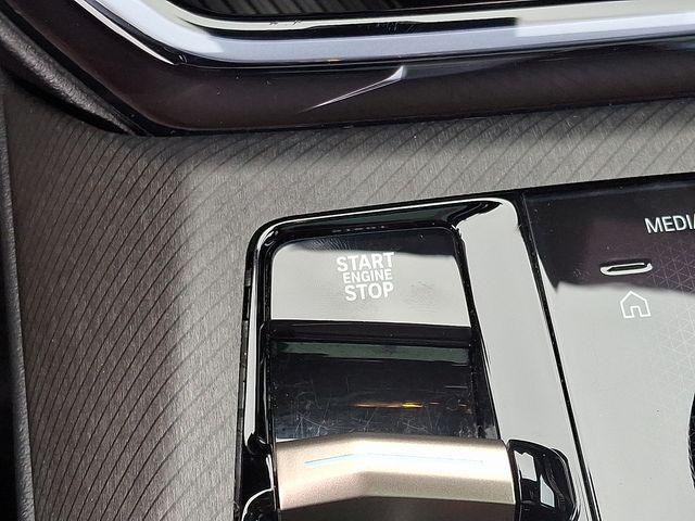 Photo of 2025 Mineral White Metallic BMW X3