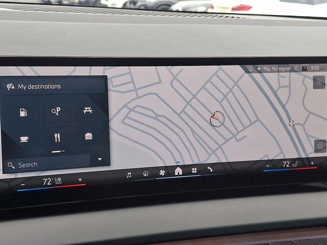 Photo of 2025 Mineral White Metallic BMW X3