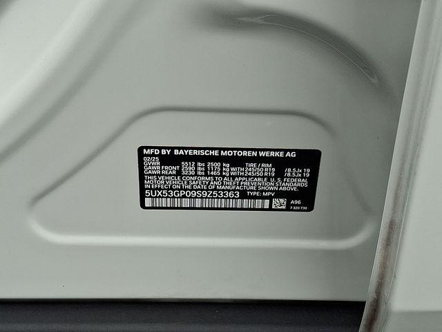 Photo of 2025 Mineral White Metallic BMW X3