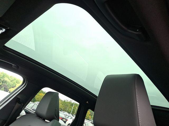 Photo of 2025 Mineral White Metallic BMW X3