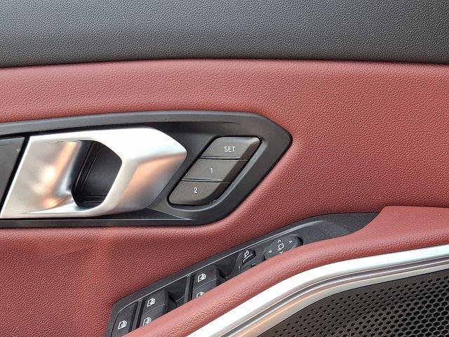 Photo of 2025 Jet Black BMW 330