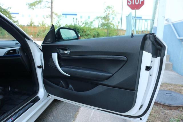 Photo of 2015 Mineral White Metallic BMW M235