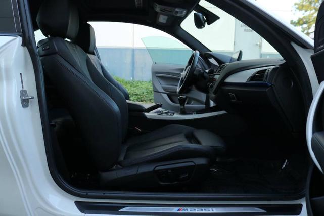 Photo of 2015 Mineral White Metallic BMW M235