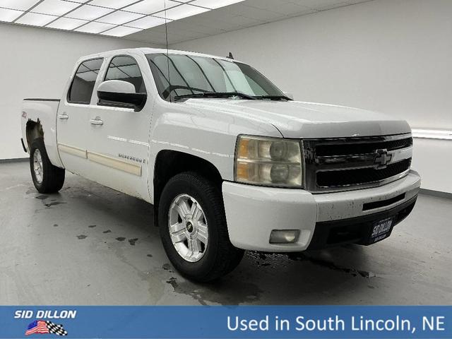 Photo of 2009 White Chevrolet Silverado 1500
