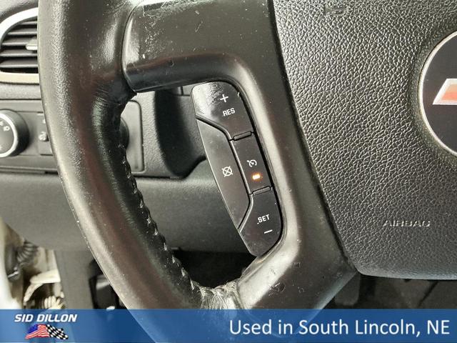 Photo of 2009 White Chevrolet Silverado 1500