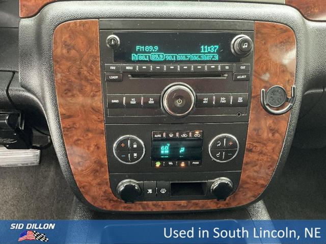 Photo of 2009 White Chevrolet Silverado 1500