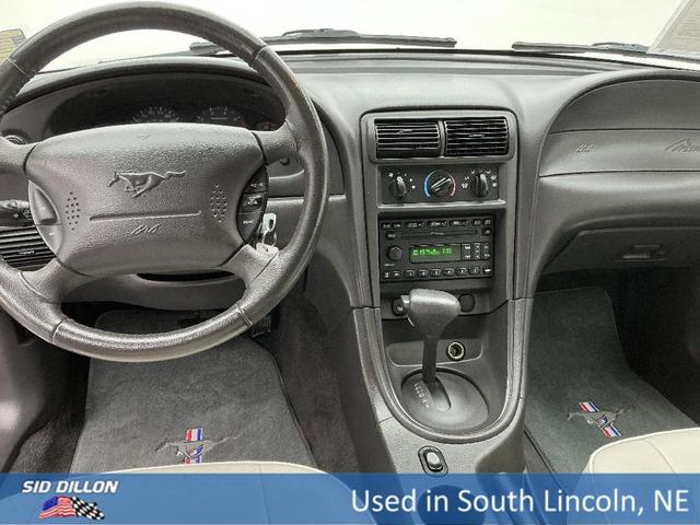 2003 Ford Mustang
