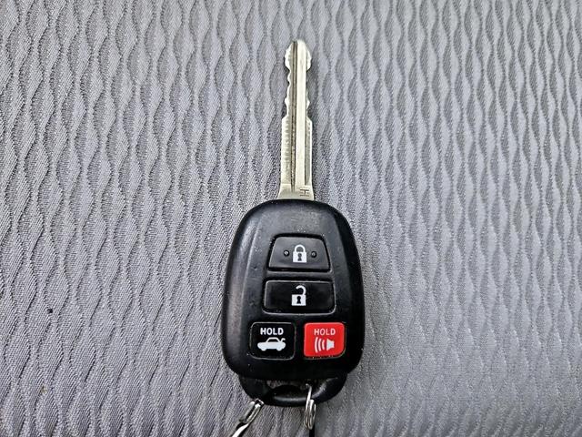 Photo of 2014 Silver Toyota Corolla