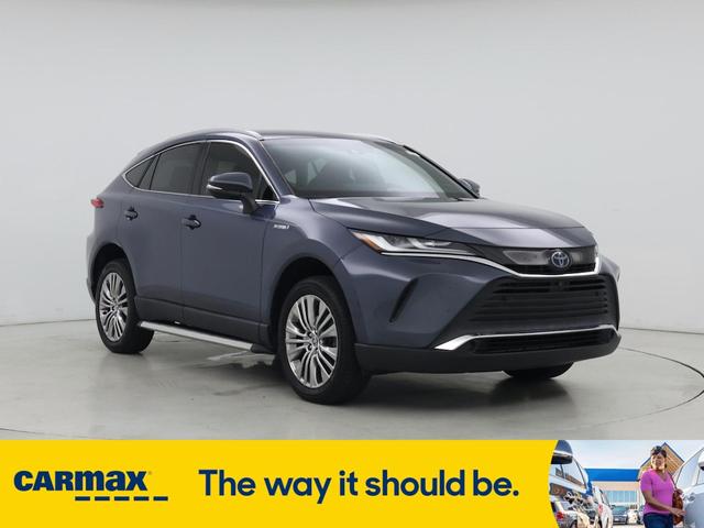 Photo of 2021 Gray Toyota Venza