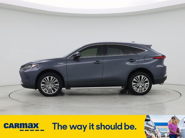 Photo of 2021 Gray Toyota Venza