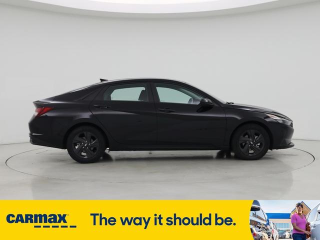 Photo of 2023 Black Hyundai ELANTRA