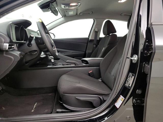 Photo of 2023 Black Hyundai ELANTRA