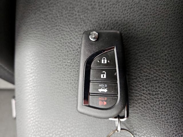 Photo of 2021 Silver Toyota Camry