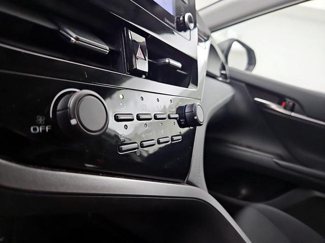 Photo of 2021 Silver Toyota Camry
