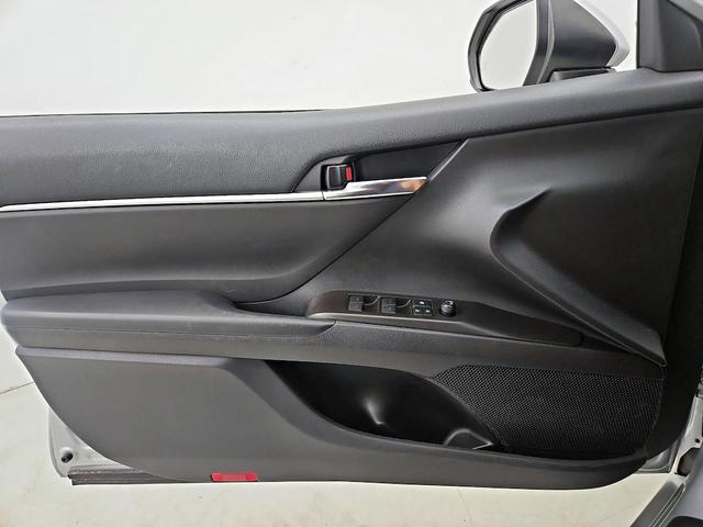Photo of 2021 Silver Toyota Camry