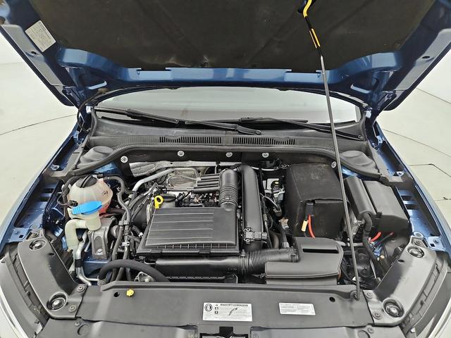Photo of 2016 Blue Volkswagen Jetta