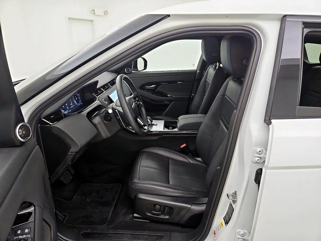 Photo of 2025 White Land Rover Range Rover Evoque
