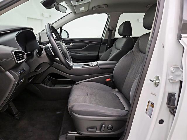 Photo of 2023 White Hyundai SANTA FE