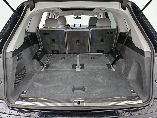 Photo of 2018 Blue Audi Q7