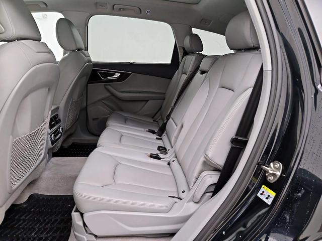 Photo of 2018 Blue Audi Q7